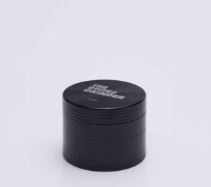 IMG_9861-1.jpeg Swiss Grinder Fire – Premium 4-piece grinder